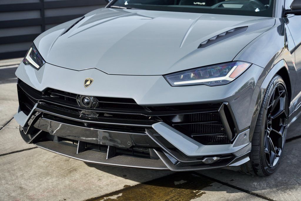 Used 2024 Lamborghini Urus Performante AWD/4WD image 6