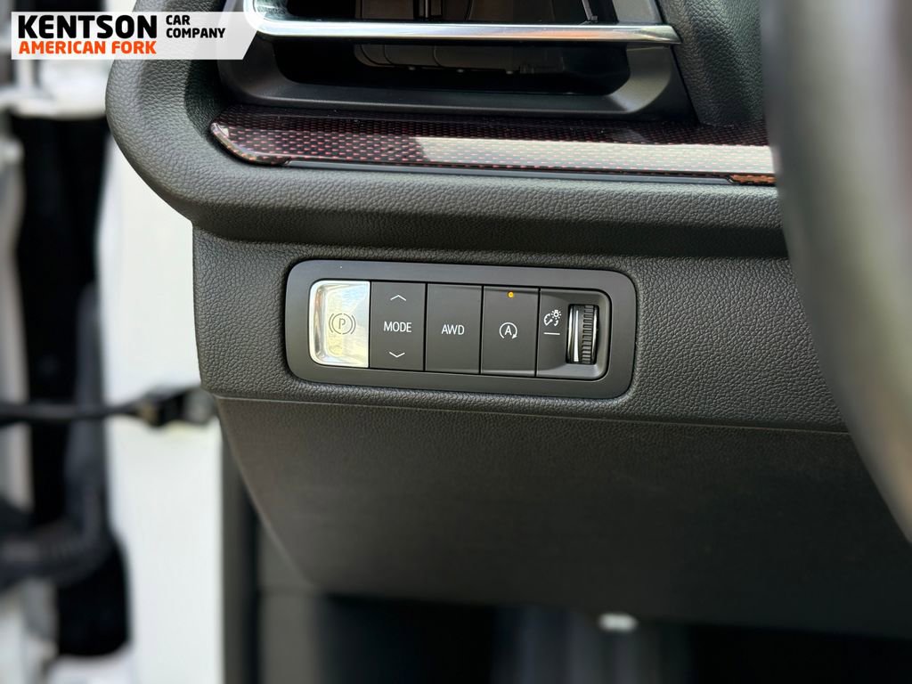 Used 2025 Chevrolet Traverse RS w/ LPO, Floor Liner Package image 21