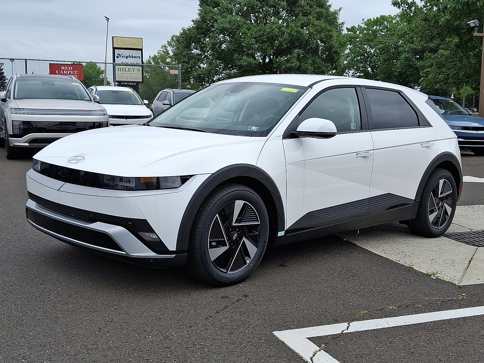 New 2025 Hyundai Ioniq 5 SE image 3