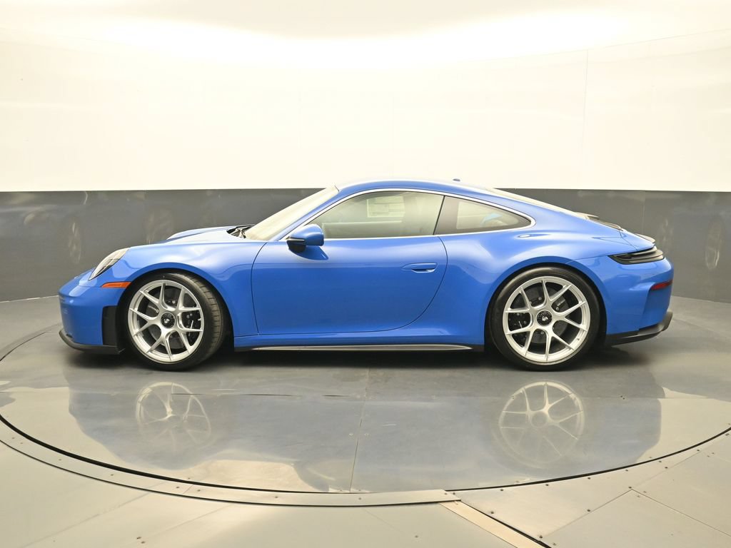 New 2026 Porsche 911 GT3 RWD image 2