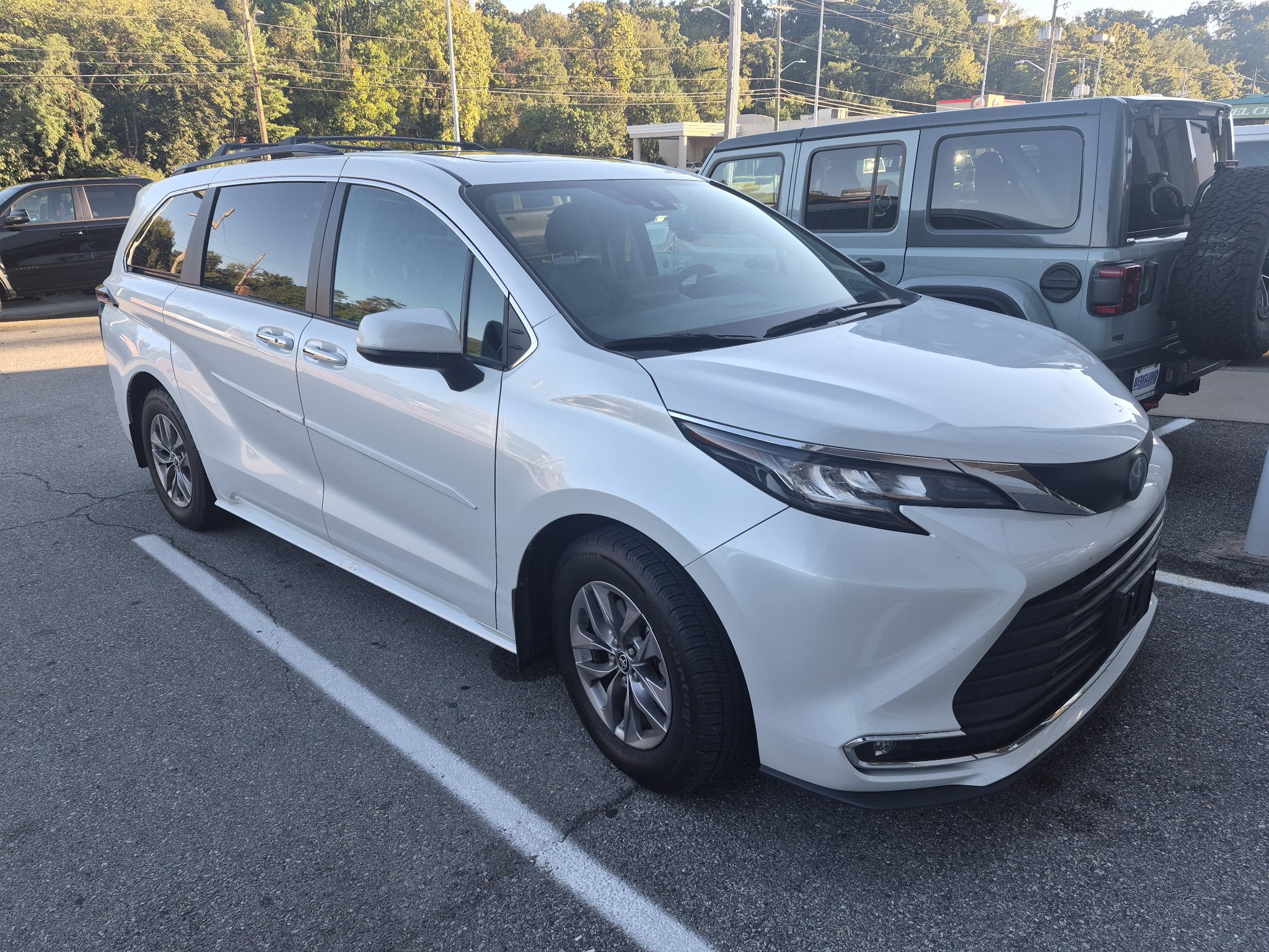 Used 2023 Toyota Sienna XLE