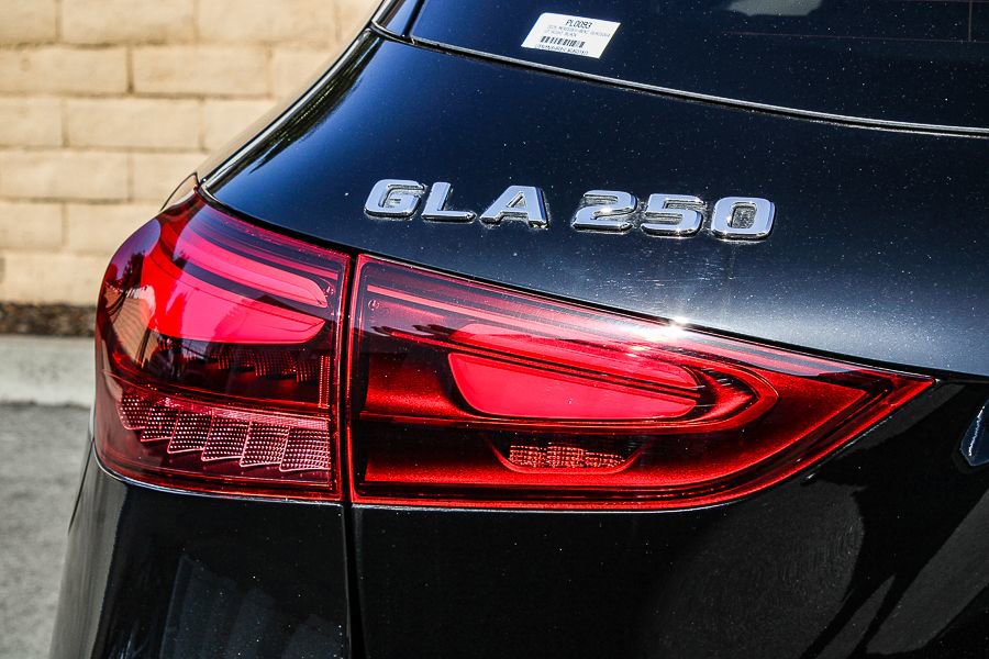 Used 2025 Mercedes-Benz GLA 250 4MATIC image 10