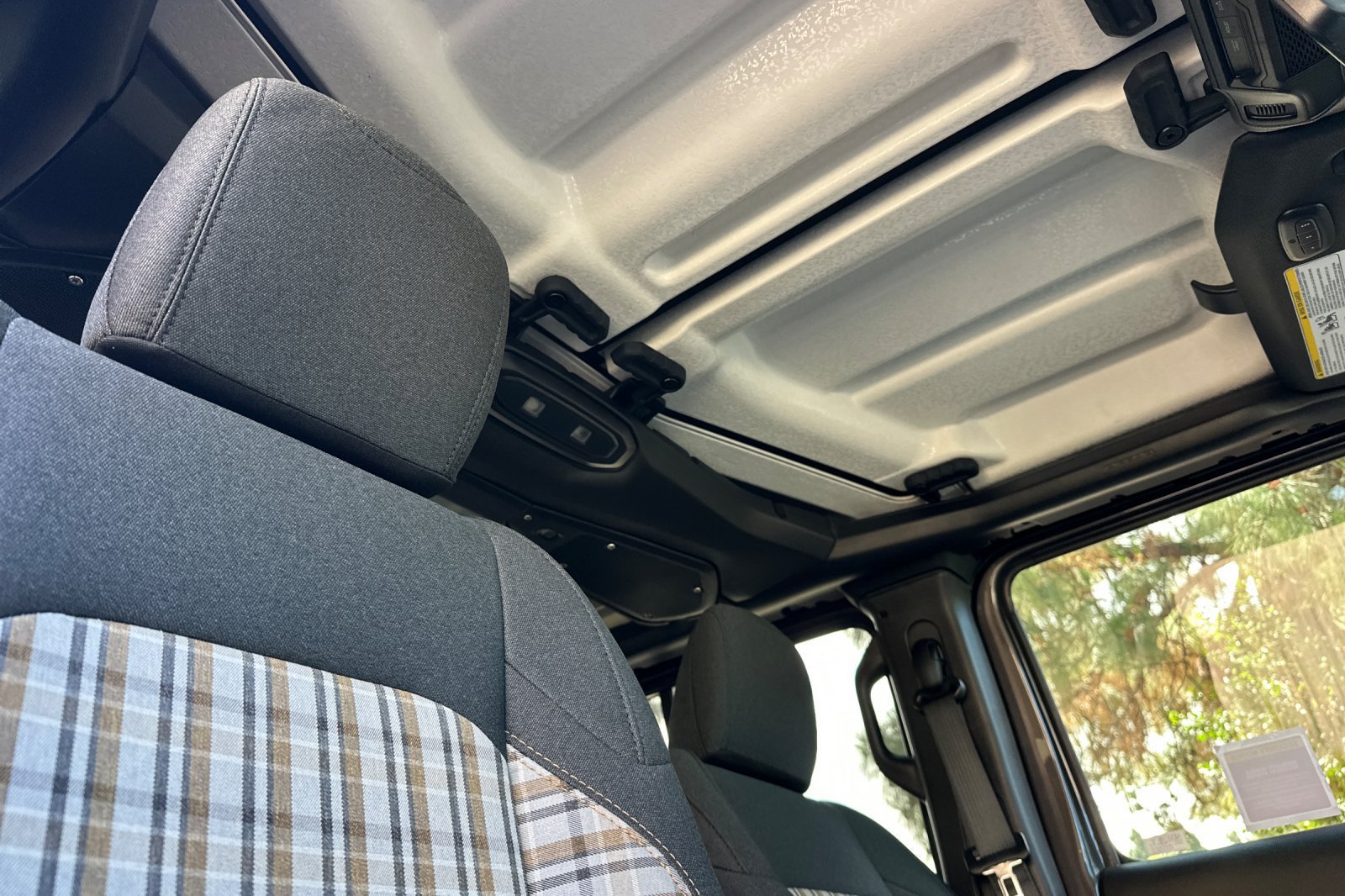 New 2026 Jeep Gladiator Sport AWD/4WD image 15