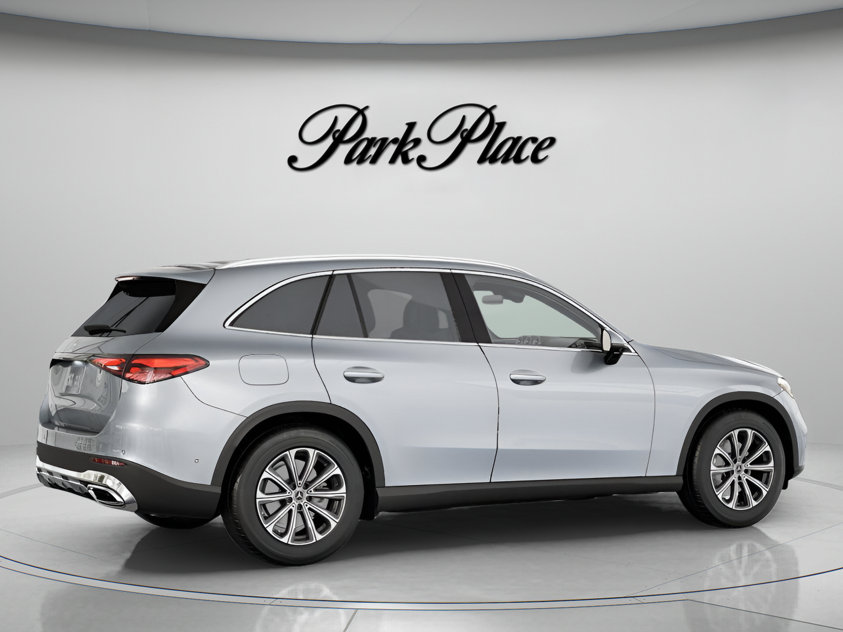 Used 2026 Mercedes-Benz GLC 300 4MATIC image 23
