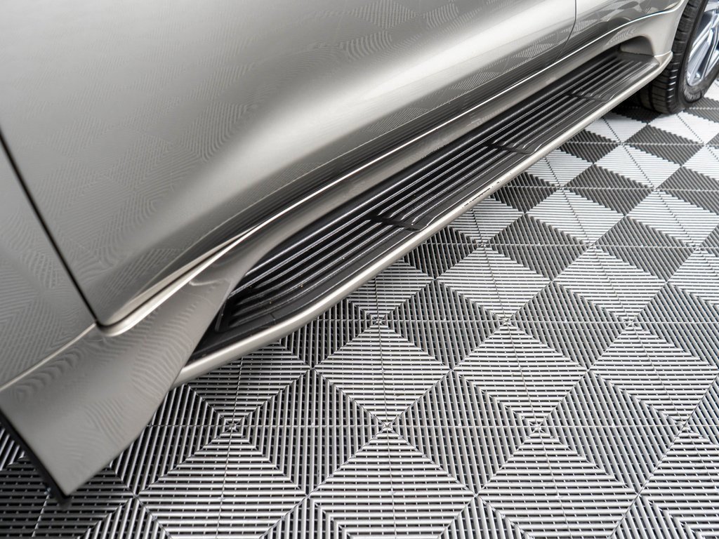 Used 2016 Lexus LX 570 4WD w/ Luxury Package image 30