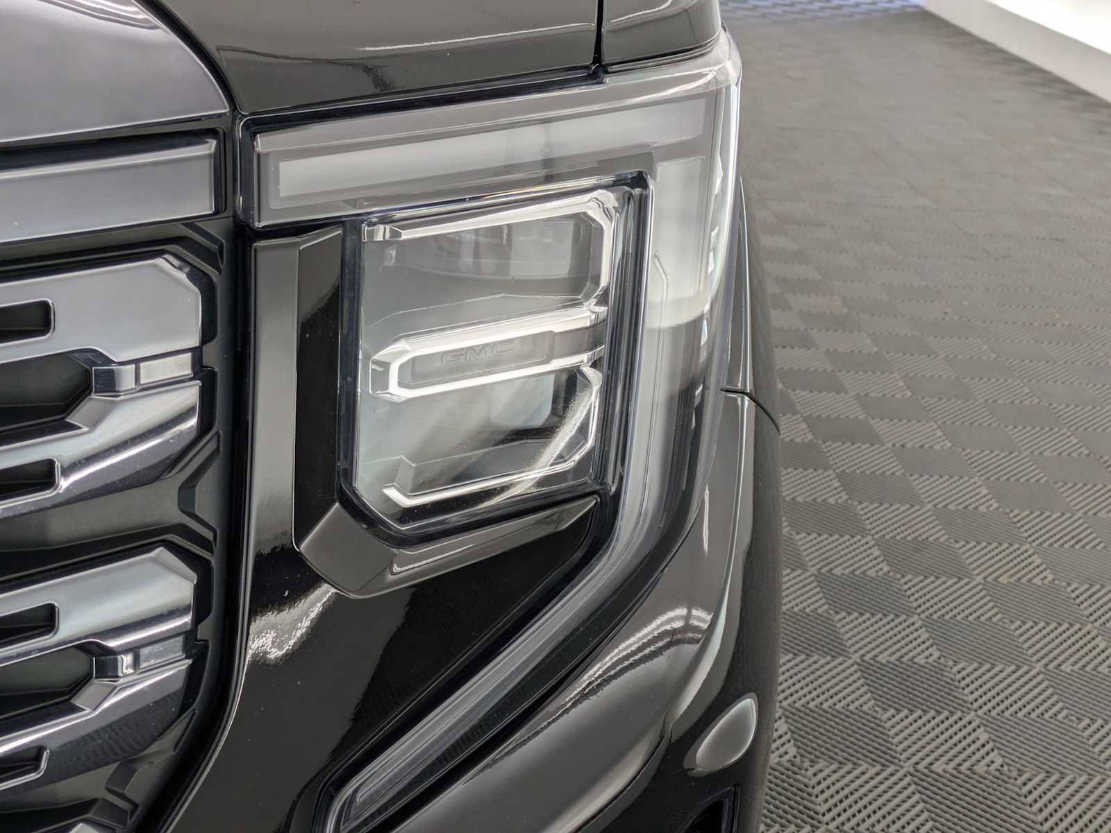 Used 2024 GMC Sierra 1500 Denali Ultimate AWD/4WD image 10