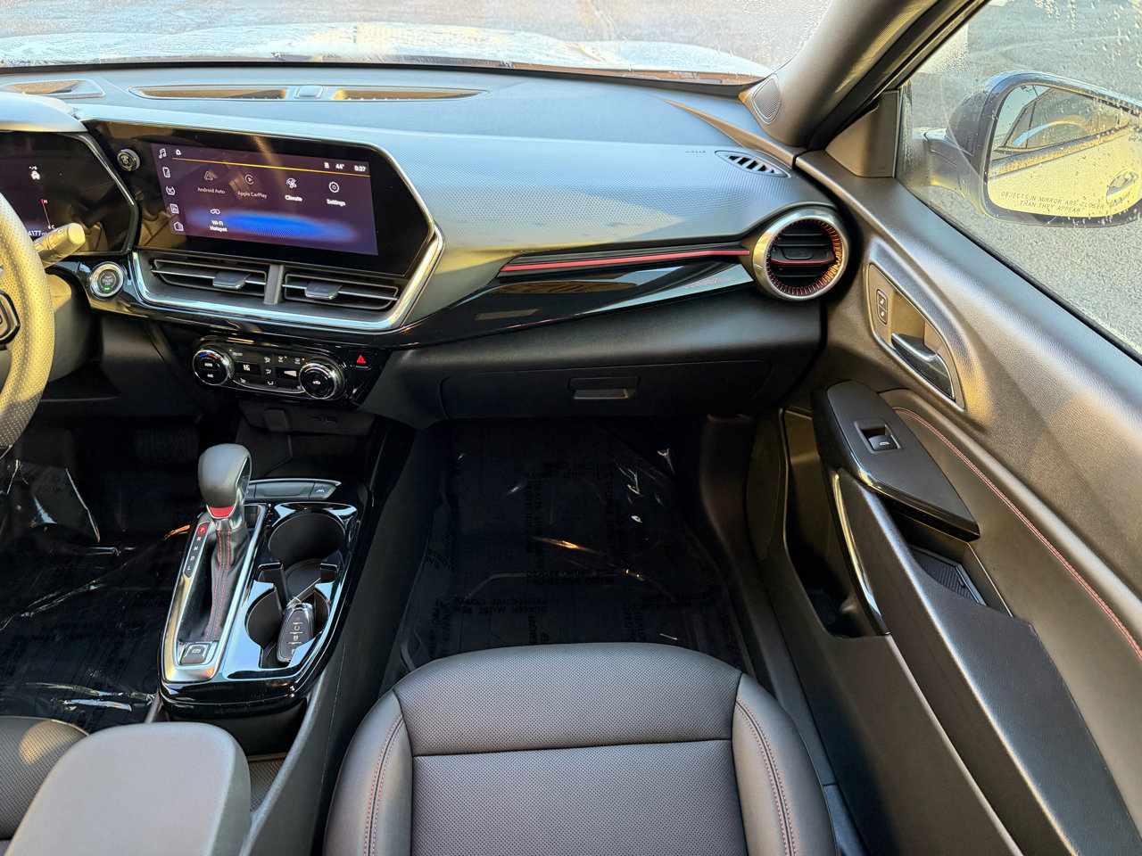 Used 2025 Chevrolet Trax RS w/ Driver Confidence Package image 23