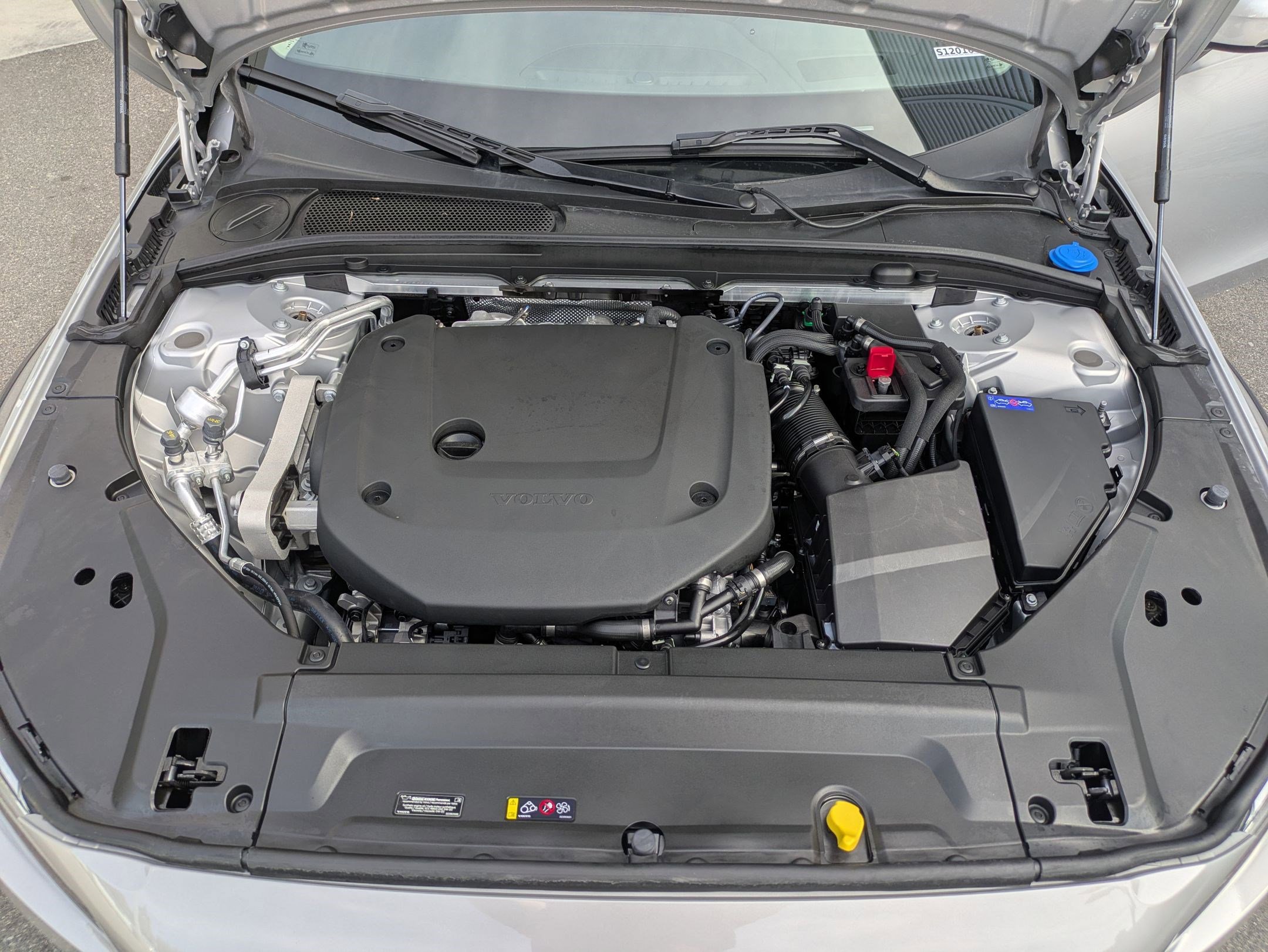 Used 2025 Volvo V90 B6 Cross Country Ultra w/ Protection Package Premier image 32