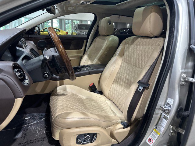 Used 2017 Jaguar XJ L Portfolio RWD image 40