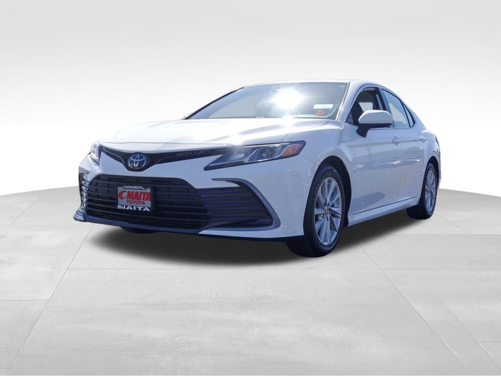 Certified 2022 Toyota Camry LE image 8