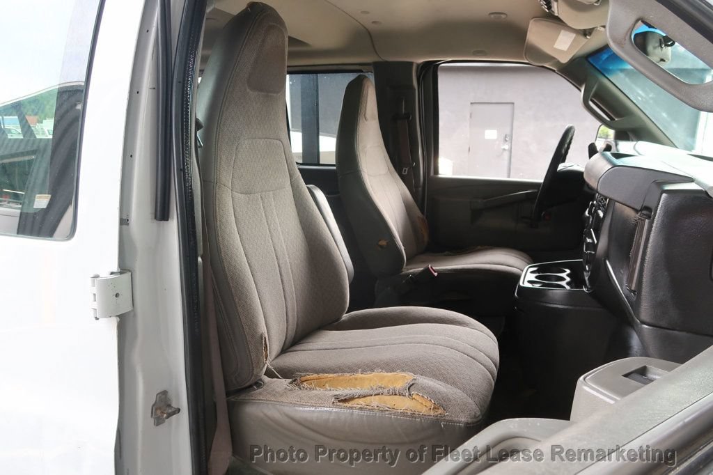 Used 2018 Chevrolet Express 3500 LT w/ LT Preferred Equipment Group RWD image 18