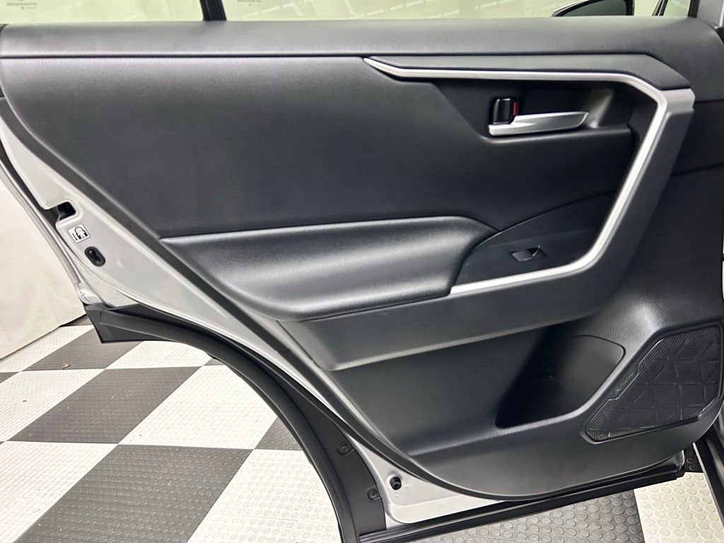 Used 2019 Toyota RAV4 XLE image 13