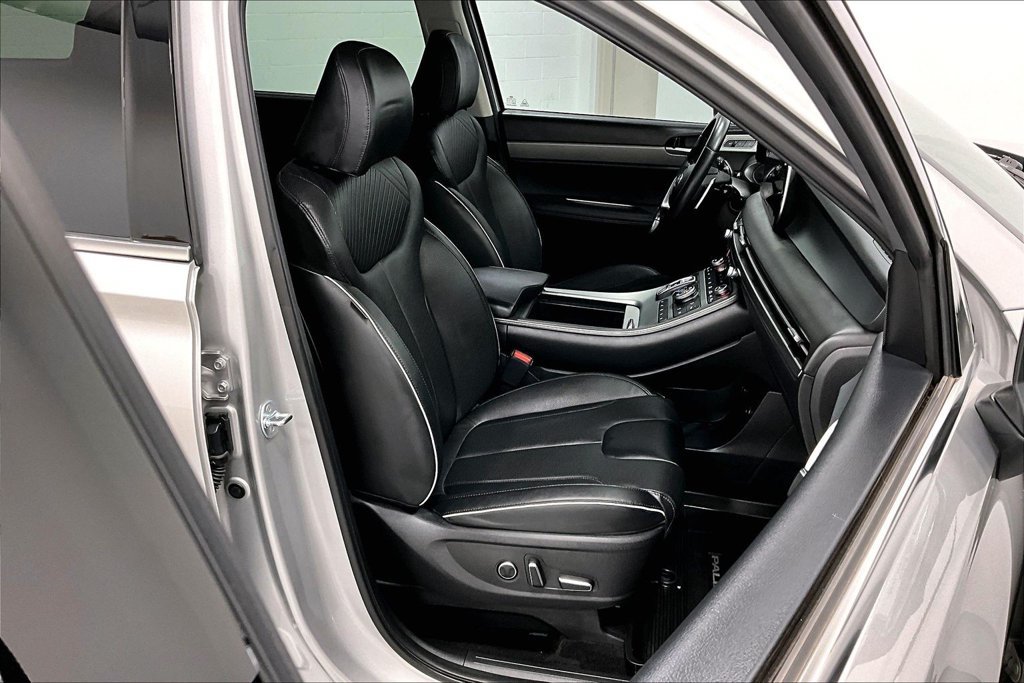 Certified 2024 Hyundai Palisade SEL w/ Premium Package AWD/4WD image 9