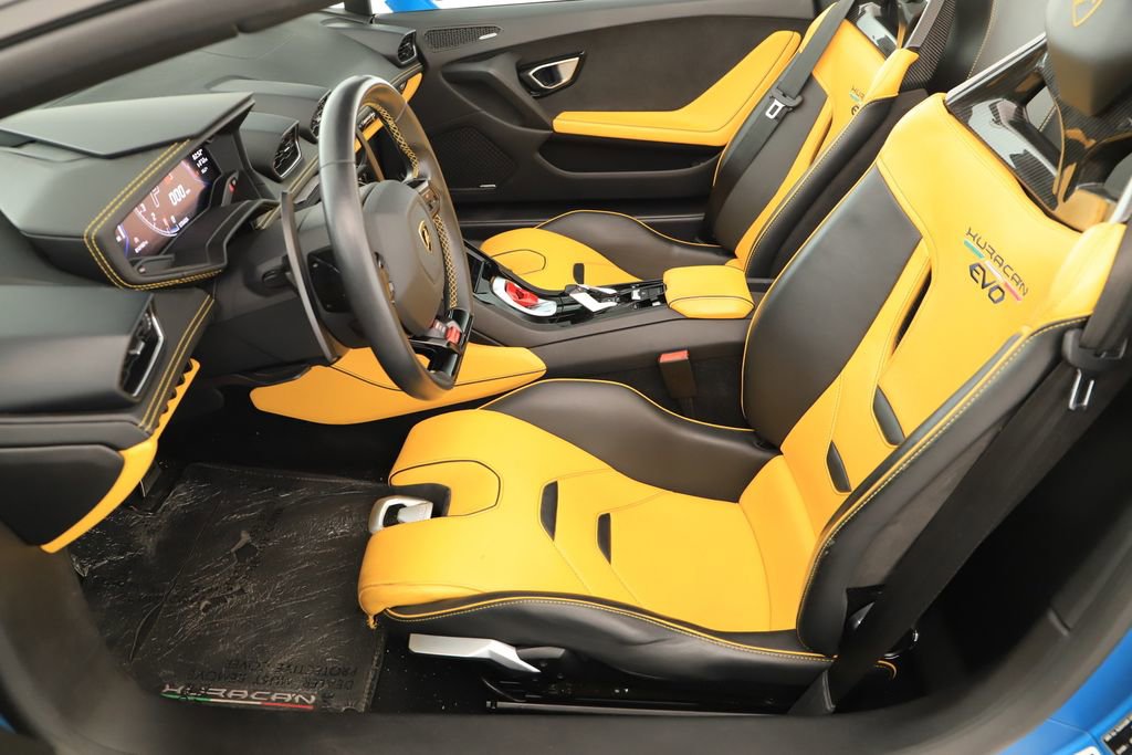 Used 2020 Lamborghini Huracan EVO RWD image 20