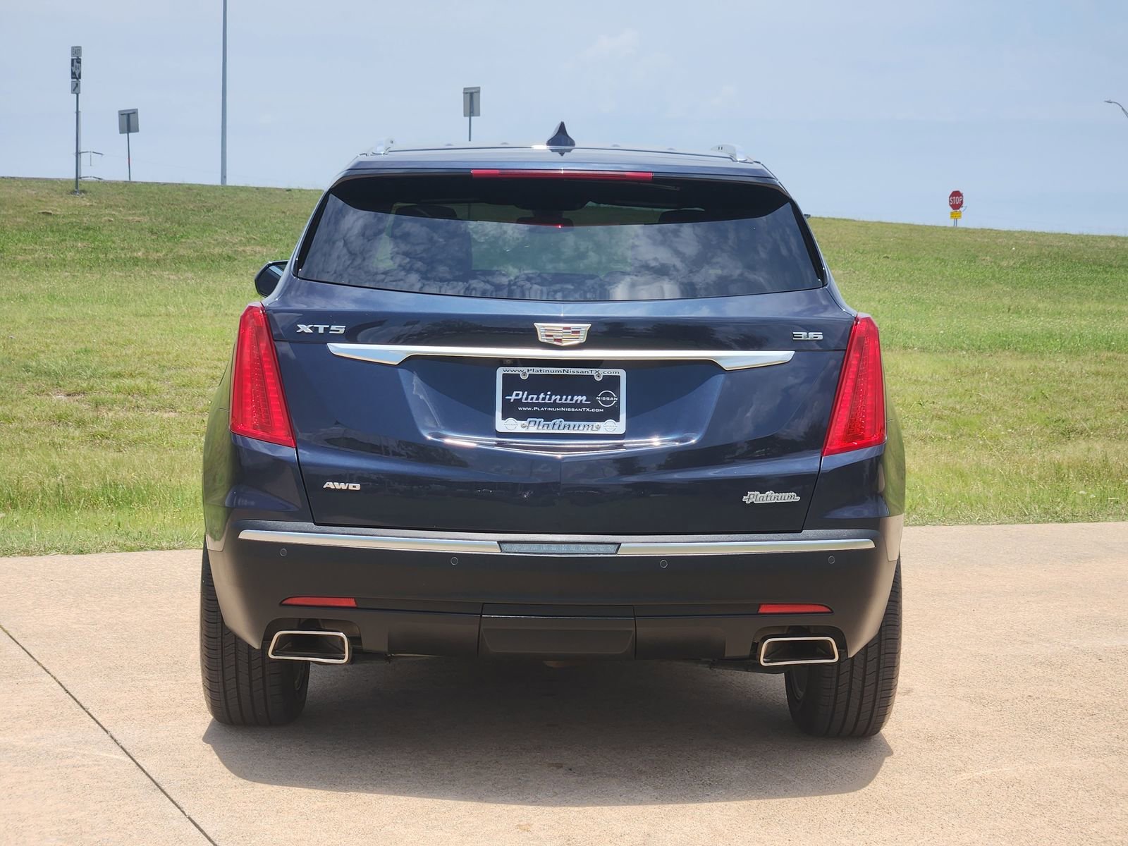 Used 2019 Cadillac XT5 Premium Luxury AWD/4WD image 8