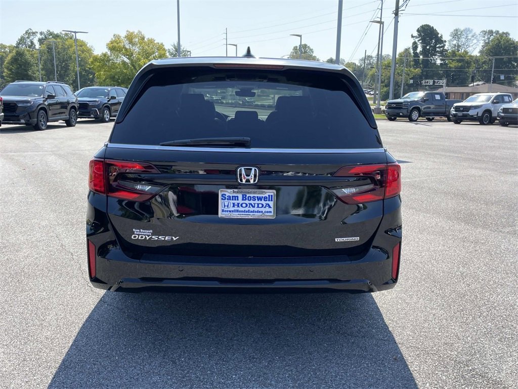 New 2026 Honda Odyssey Touring image 4