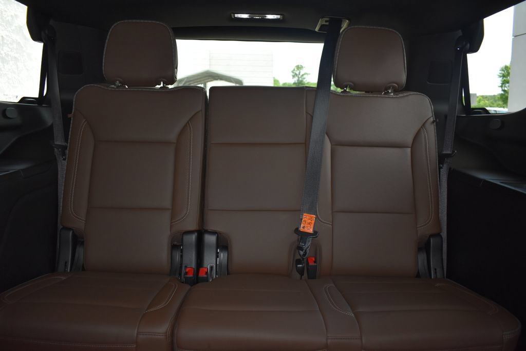 Used 2021 Chevrolet Tahoe High Country RWD image 14