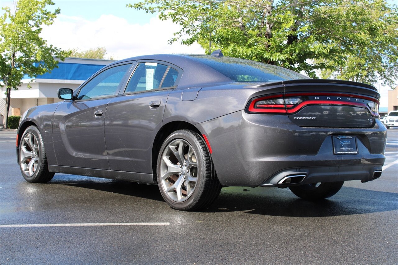 Used 2016 Dodge Charger R/T RWD image 2