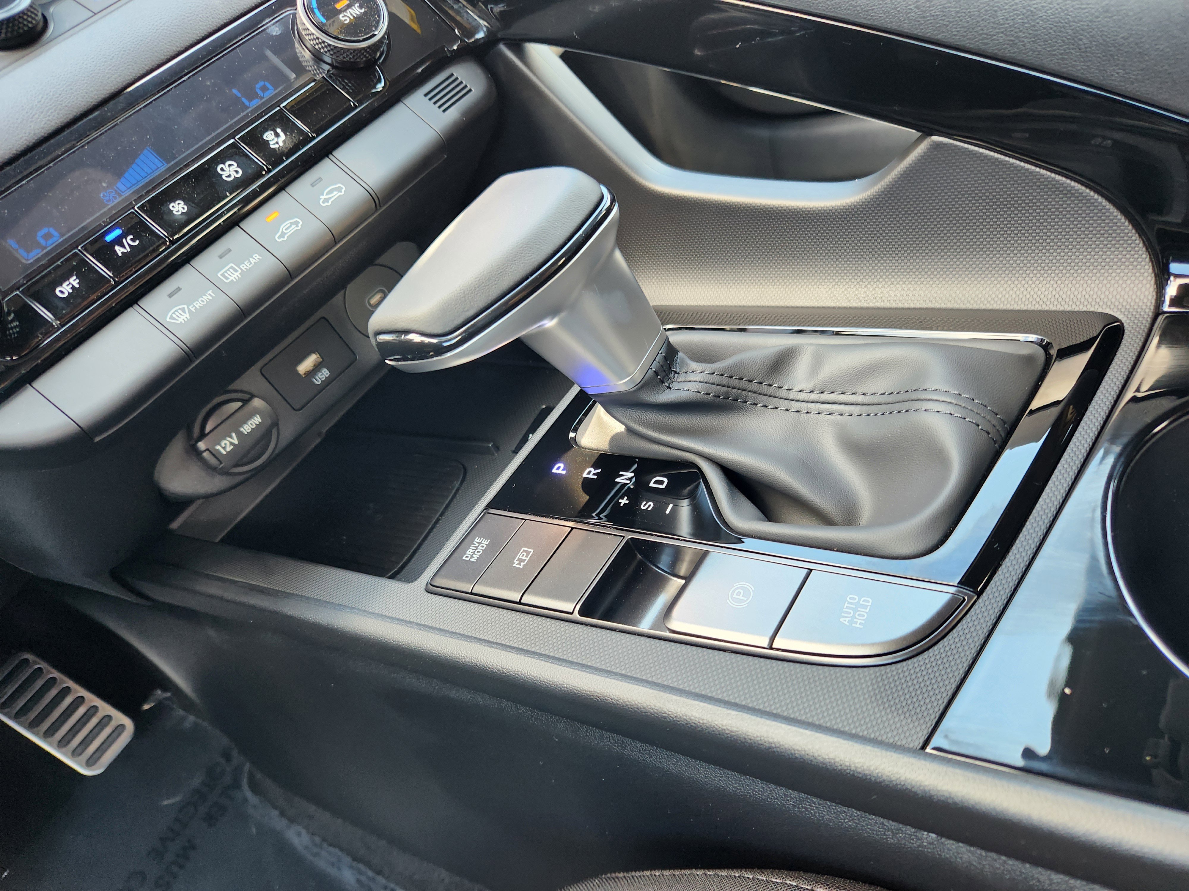 Used 2025 Hyundai Elantra Sport image 11