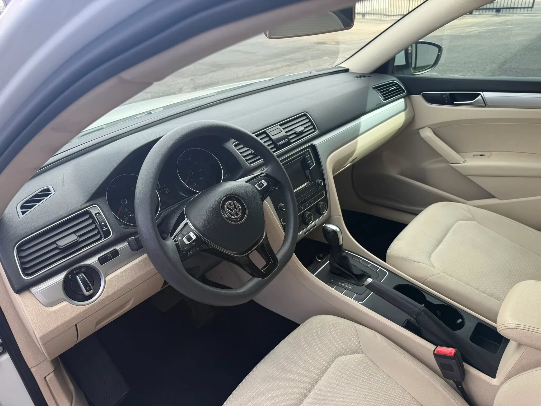 Used 2018 Volkswagen Passat 2.0T S FWD image 17