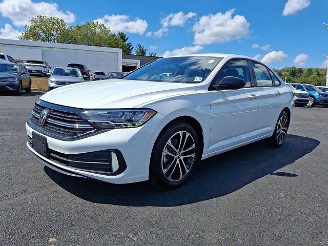Certified 2024 Volkswagen Jetta Sport image 3