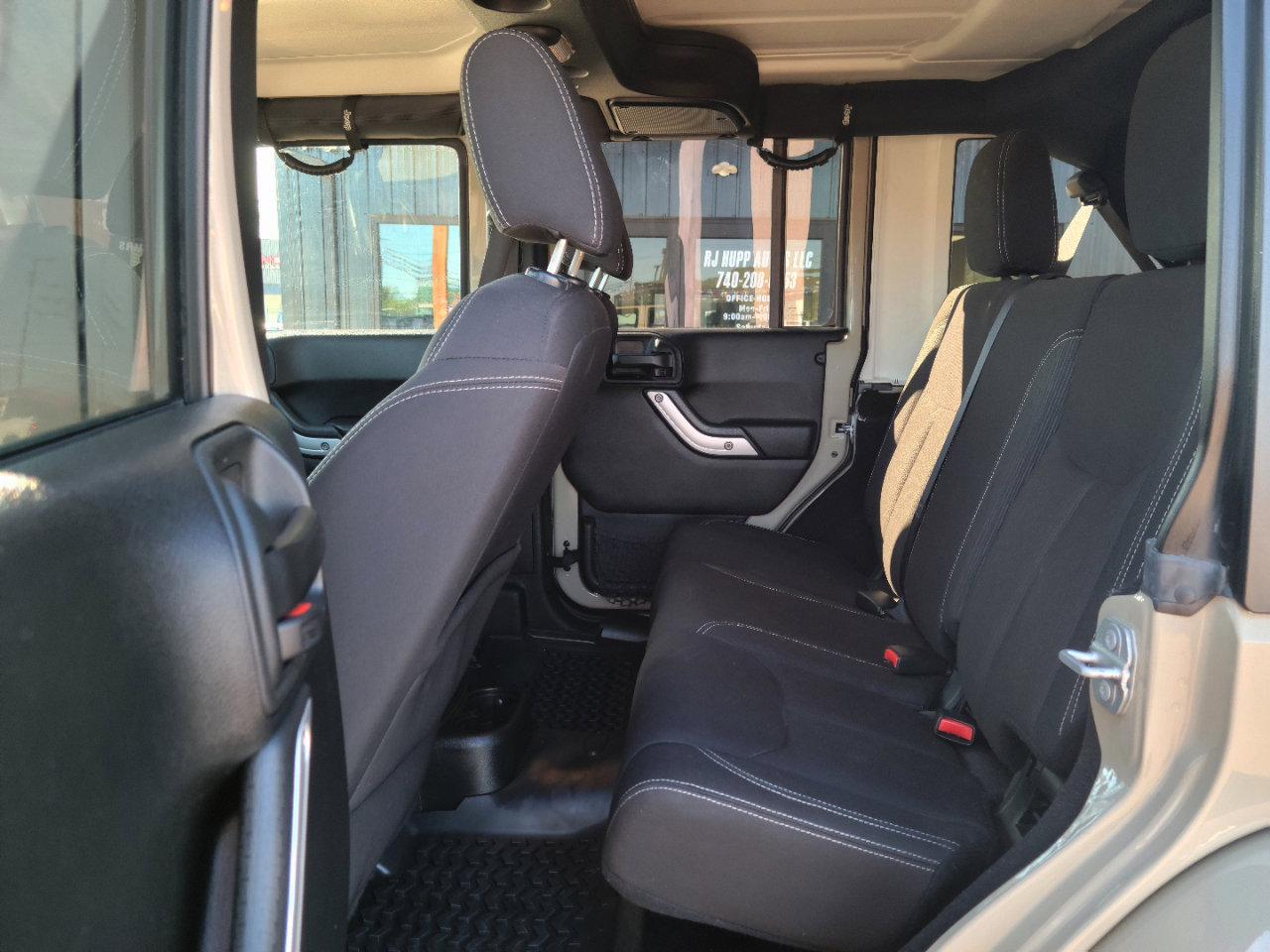 Used 2018 Jeep Wrangler Unlimited Sahara w/ Dual Top Group image 16