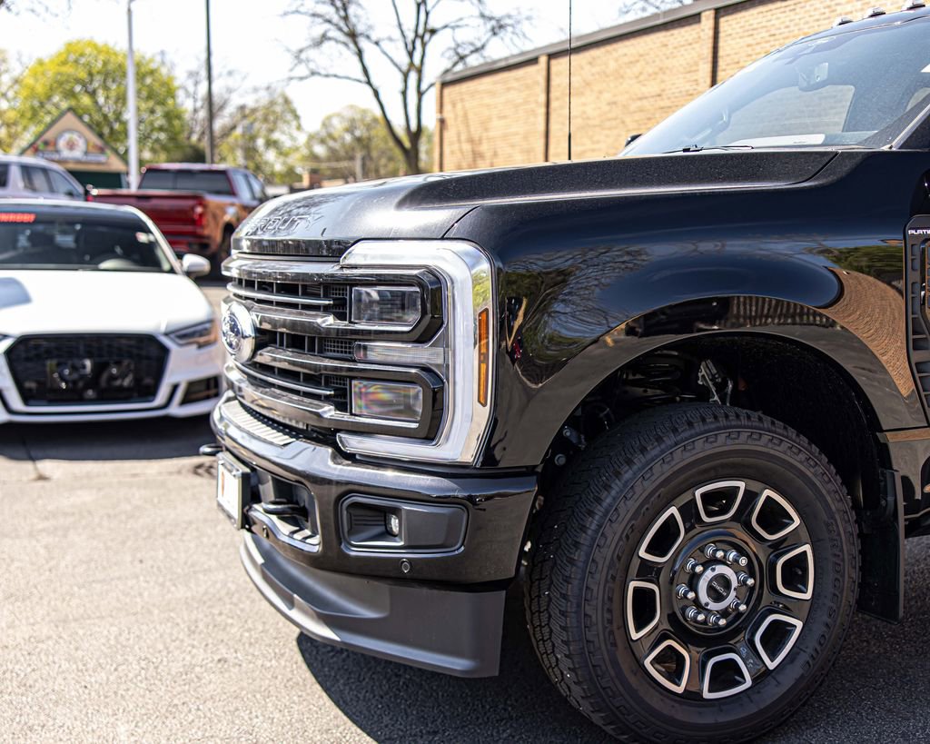 Used 2026 Ford F250 Platinum AWD/4WD image 4