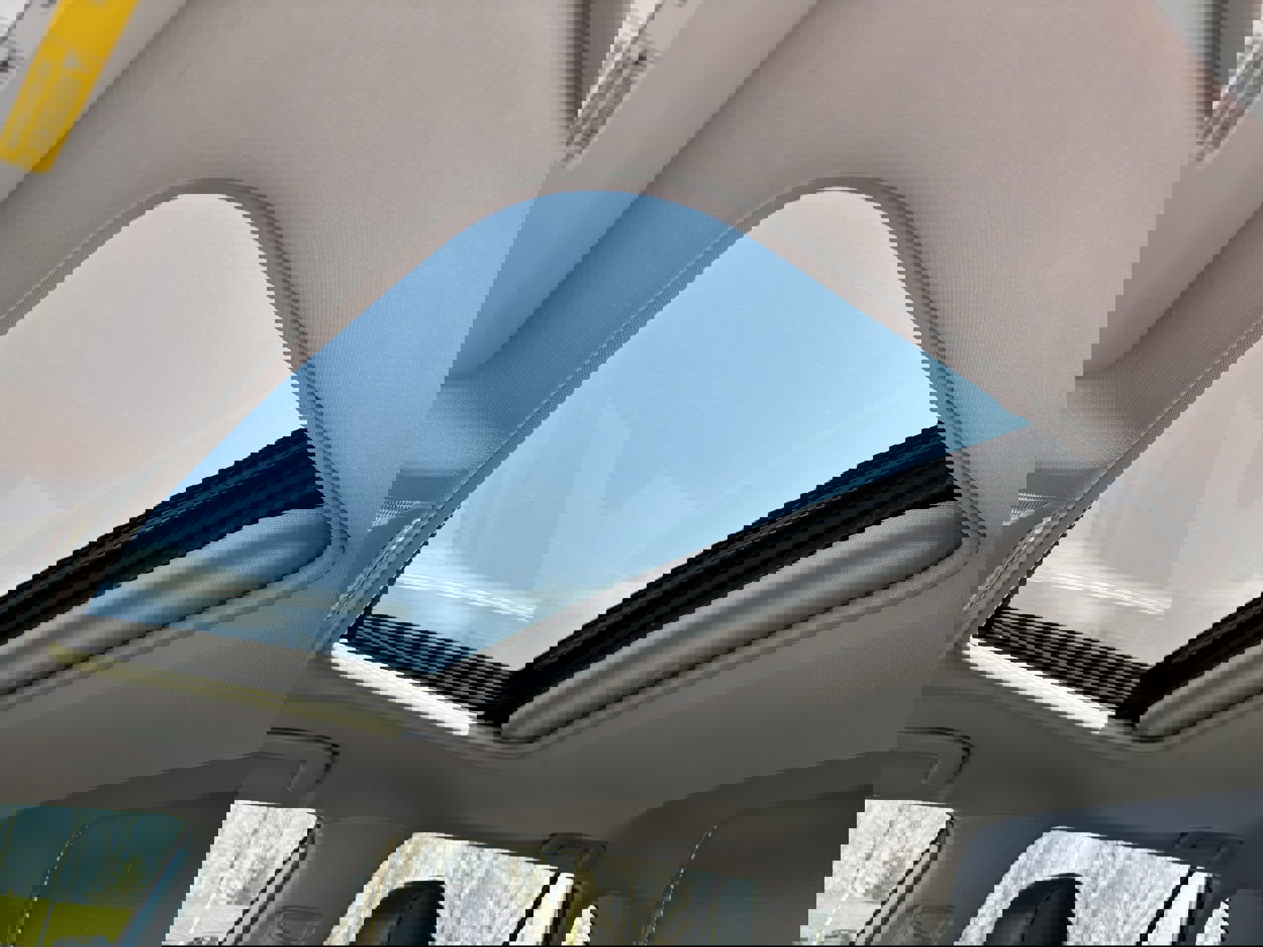 Used 2021 Toyota RAV4 XLE Premium image 28