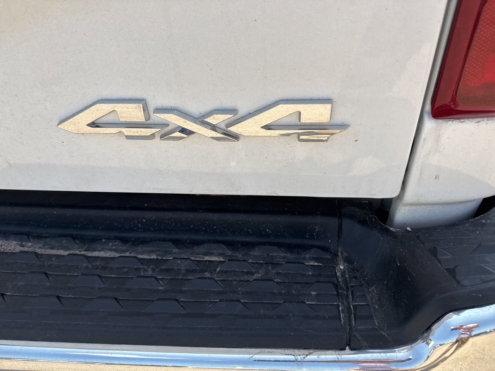 Used 2025 RAM 2500 Laramie AWD/4WD image 10