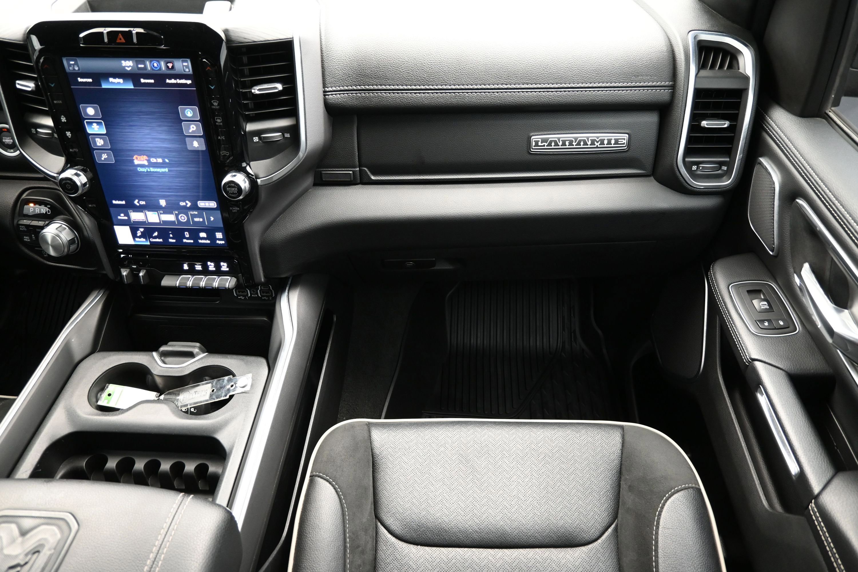 Used 2023 RAM 1500 Laramie AWD/4WD image 38