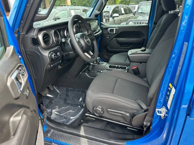 Used 2023 Jeep Wrangler Unlimited w/ Cold Weather Group AWD/4WD image 27