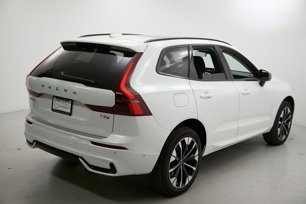 New 2026 Volvo XC60 T8 Plus w/ Climate Package image 9