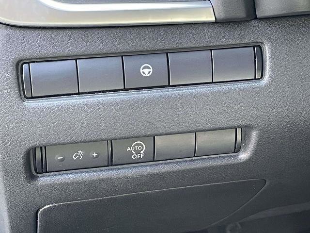 Used 2023 Nissan Rogue SV image 17