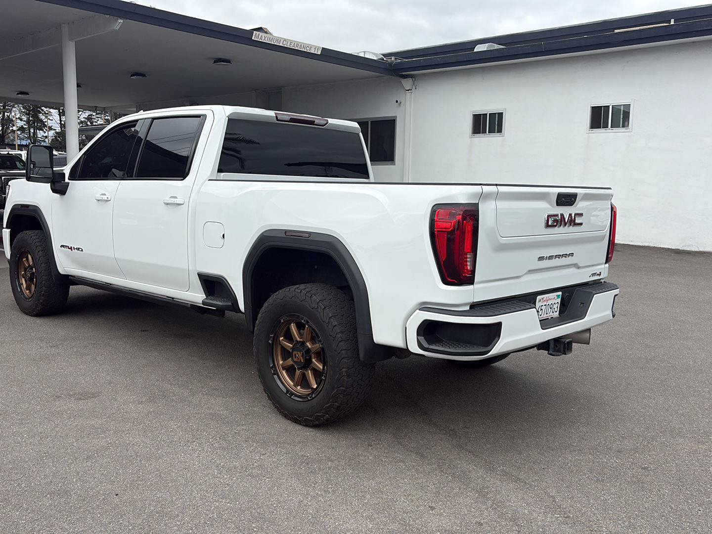 Used 2021 GMC Sierra 2500 AT4 AWD/4WD image 8