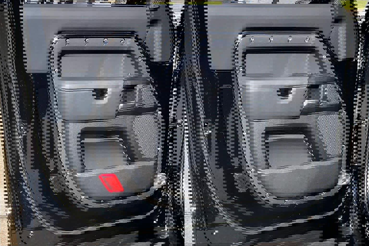 Used 2023 Land Rover Defender 90 V8 image 20