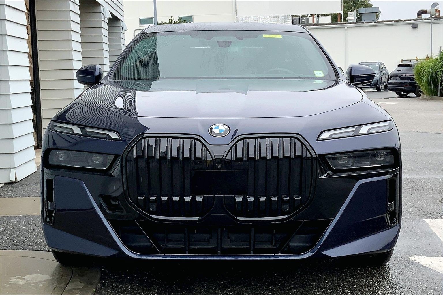 Used 2023 BMW 760i xDrive w/ Luxury Rear Seating Package AWD/4WD image 10