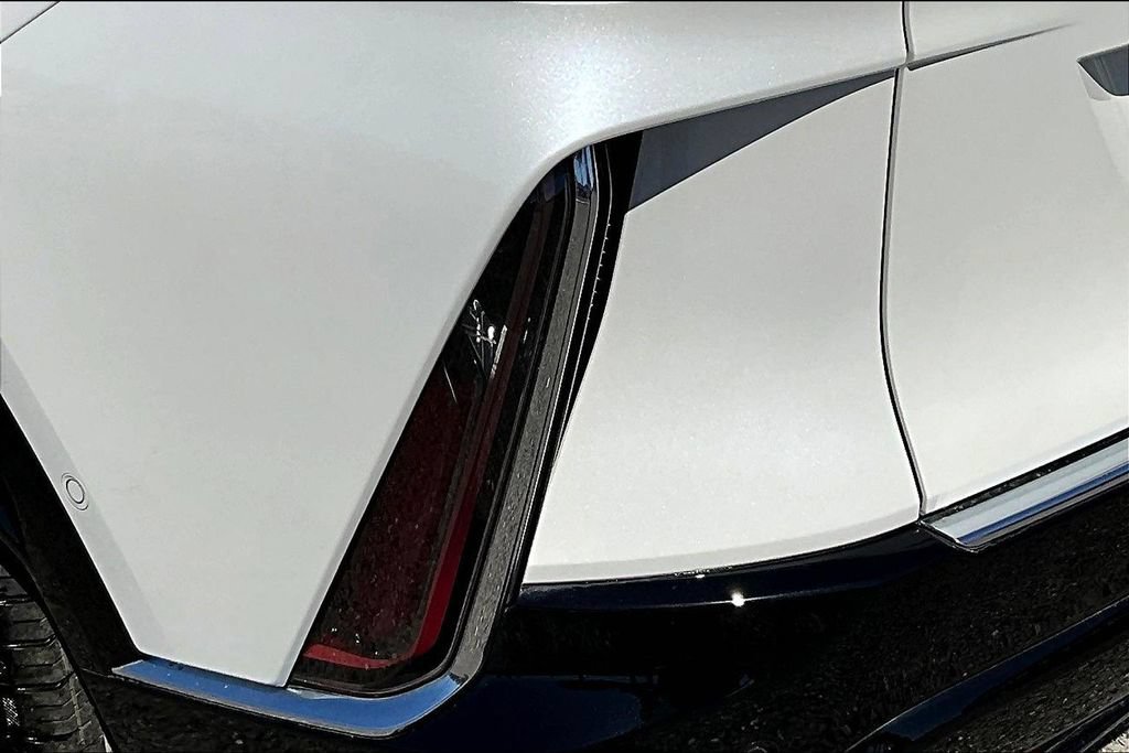 Used 2024 Cadillac Lyriq Luxury RWD image 23