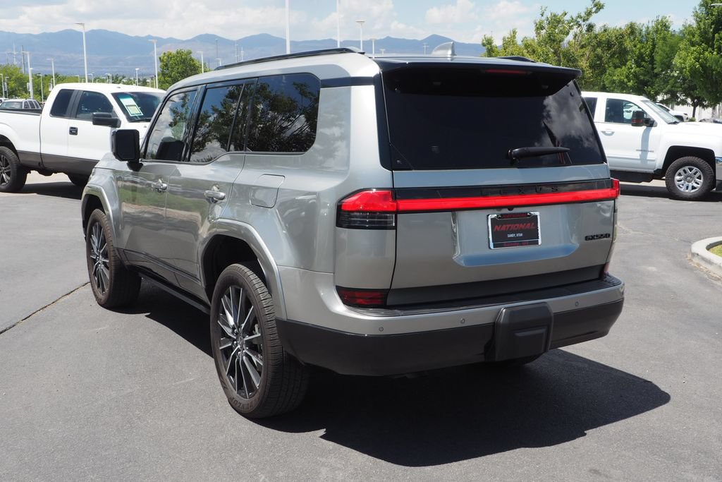 Used 2025 Lexus GX 550 w/ Accessory Package (31) AWD/4WD image 5