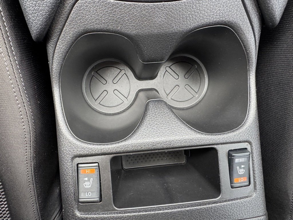 Used 2022 Nissan Rogue Sport SV image 21