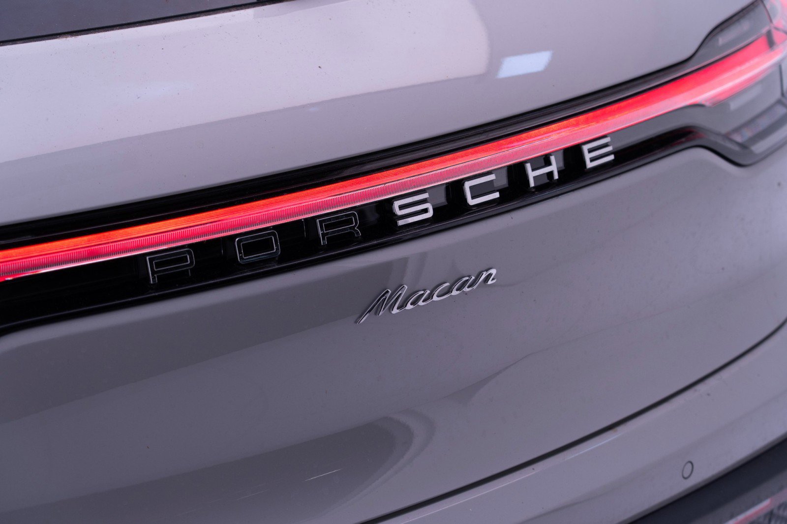 New 2025 Porsche Macan image 12