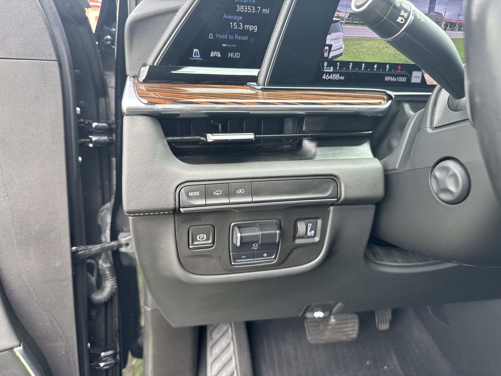 Used 2021 Cadillac Escalade Premium Luxury w/ Driver Assist Tech Package RWD image 35