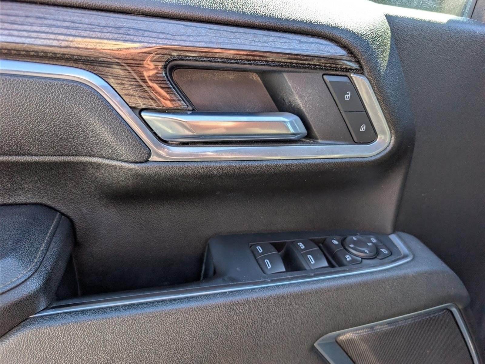 Used 2025 Chevrolet Silverado 3500 LT w/ Safety Package AWD/4WD image 18