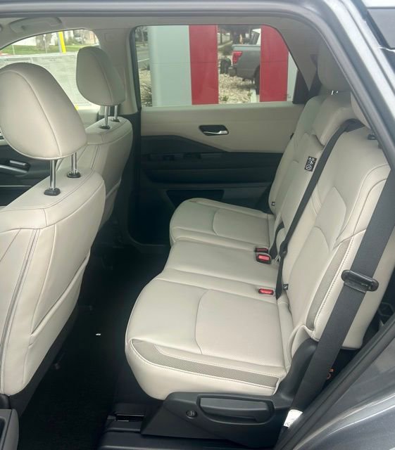 New 2026 Nissan Pathfinder SL AWD/4WD image 9