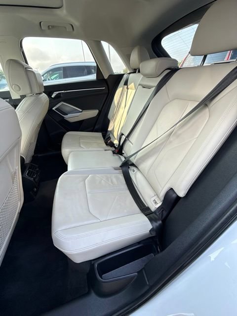 Used 2020 Audi Q3 2.0T Premium w/ Convenience Package AWD/4WD image 31