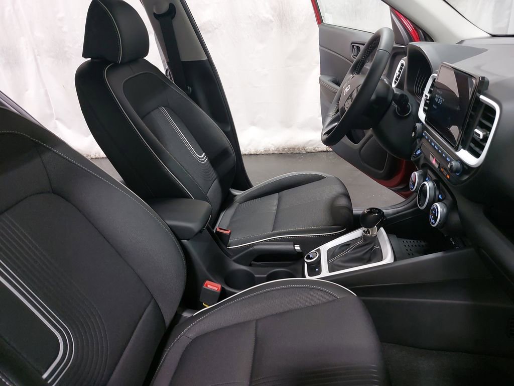 New 2025 Hyundai Venue Limited image 10