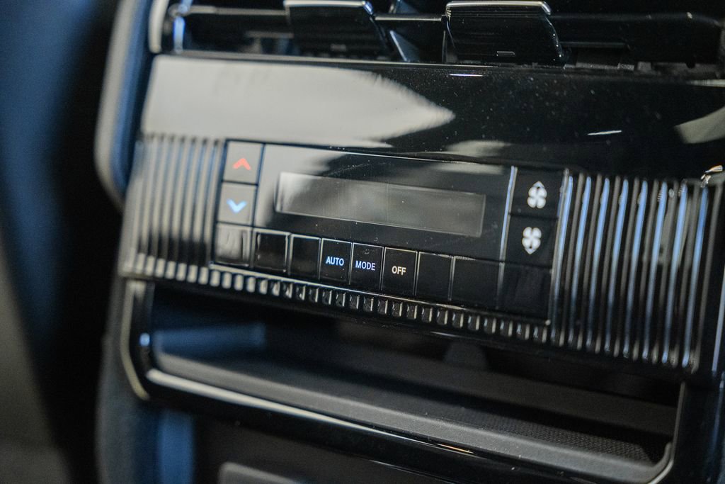 New 2026 Jeep Grand Wagoneer 4WD image 38