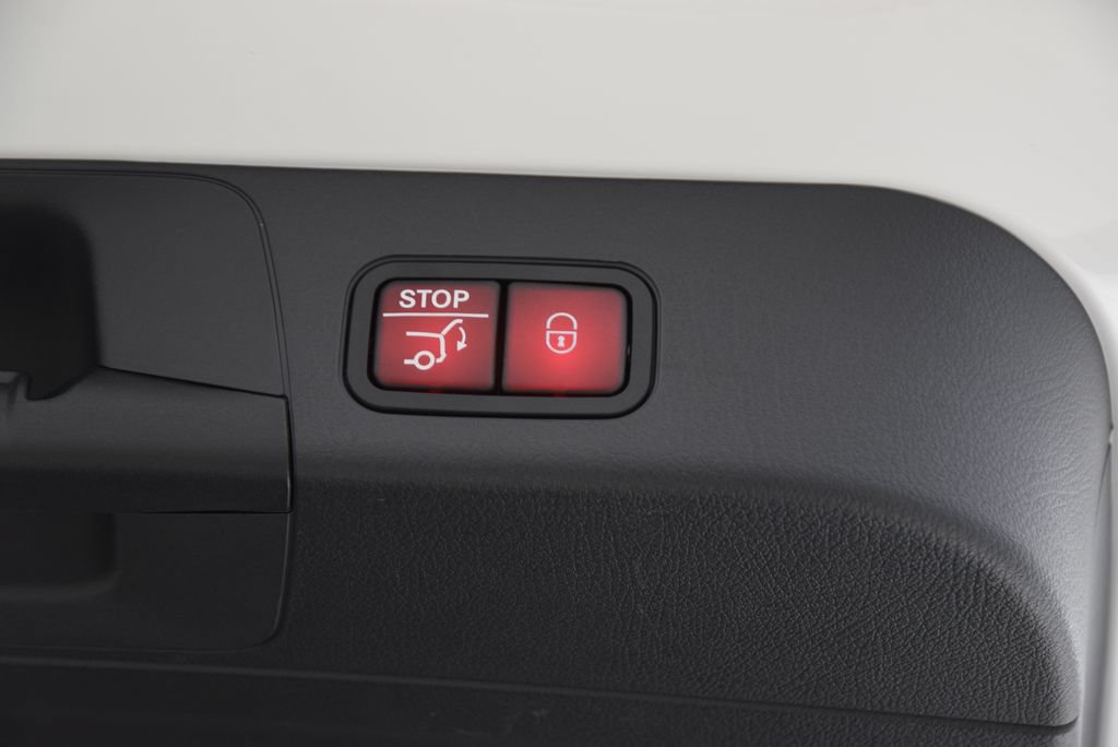 Certified 2023 Mercedes-Benz EQB 300 4MATIC w/ Exclusive Package image 30