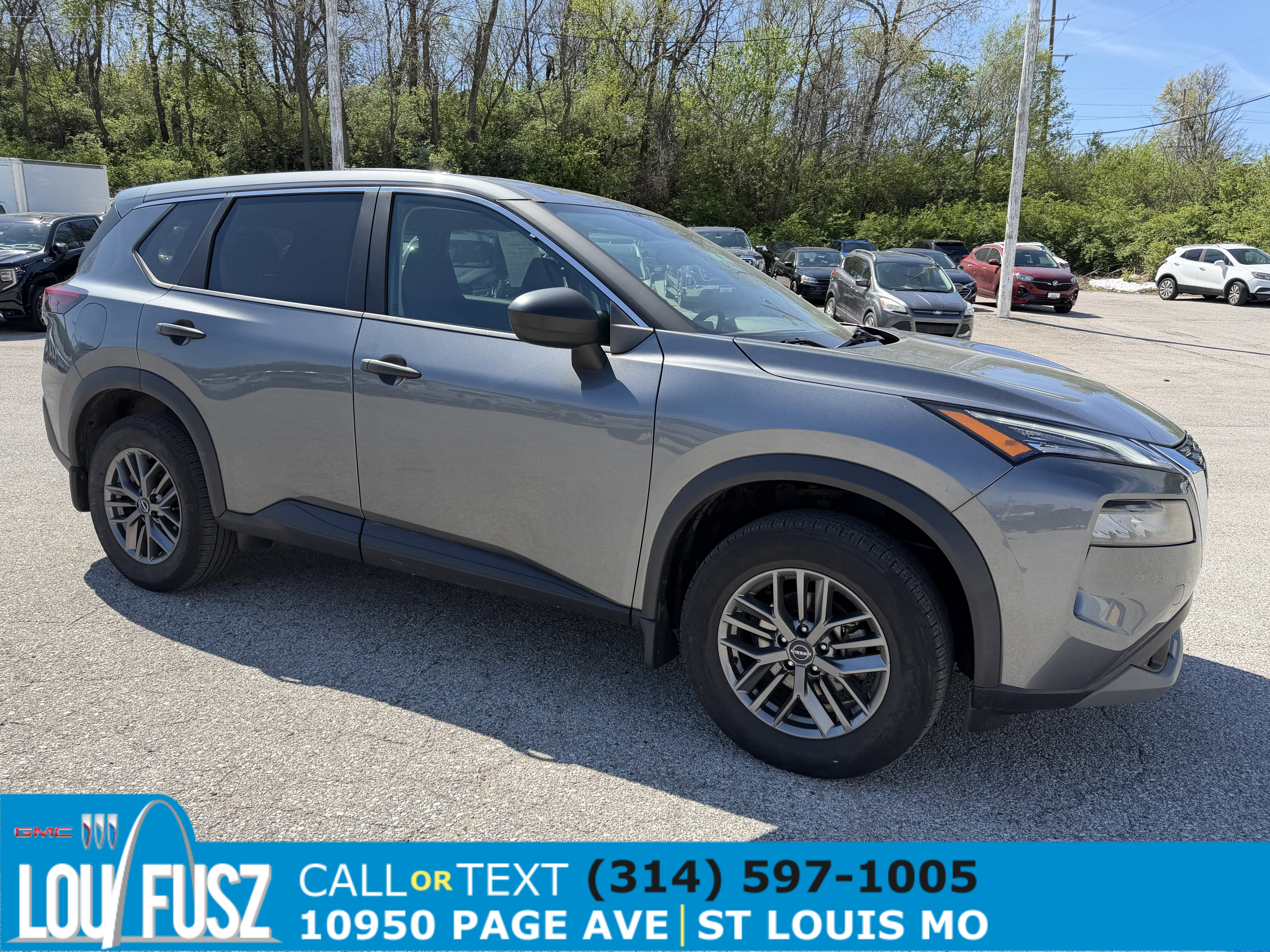 Used 2023 Nissan Rogue S image 1