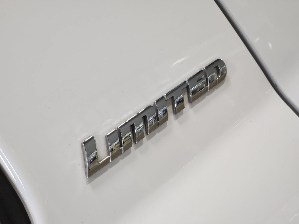 Used 2018 Toyota Tundra Limited AWD/4WD image 26