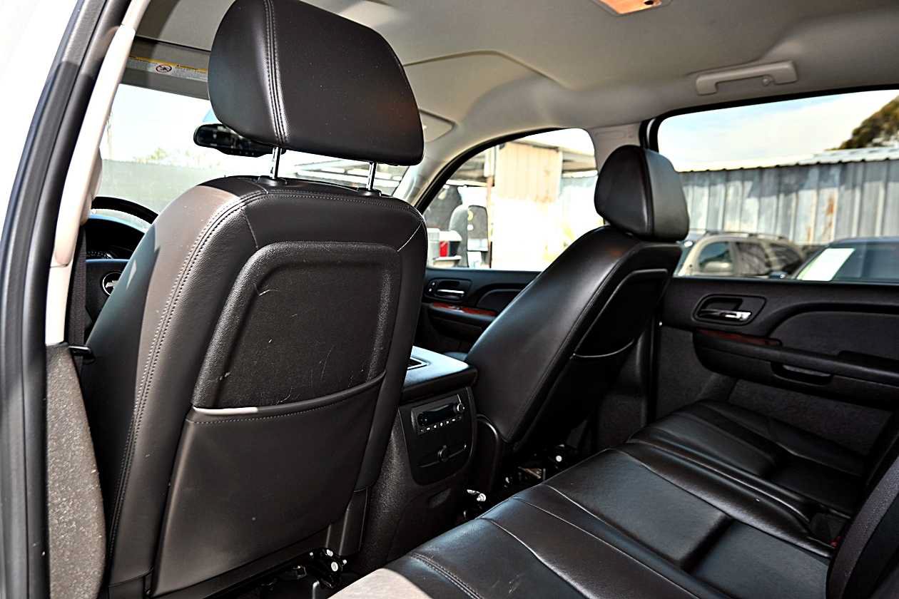 Used 2009 Chevrolet Silverado 2500 LTZ AWD/4WD image 14